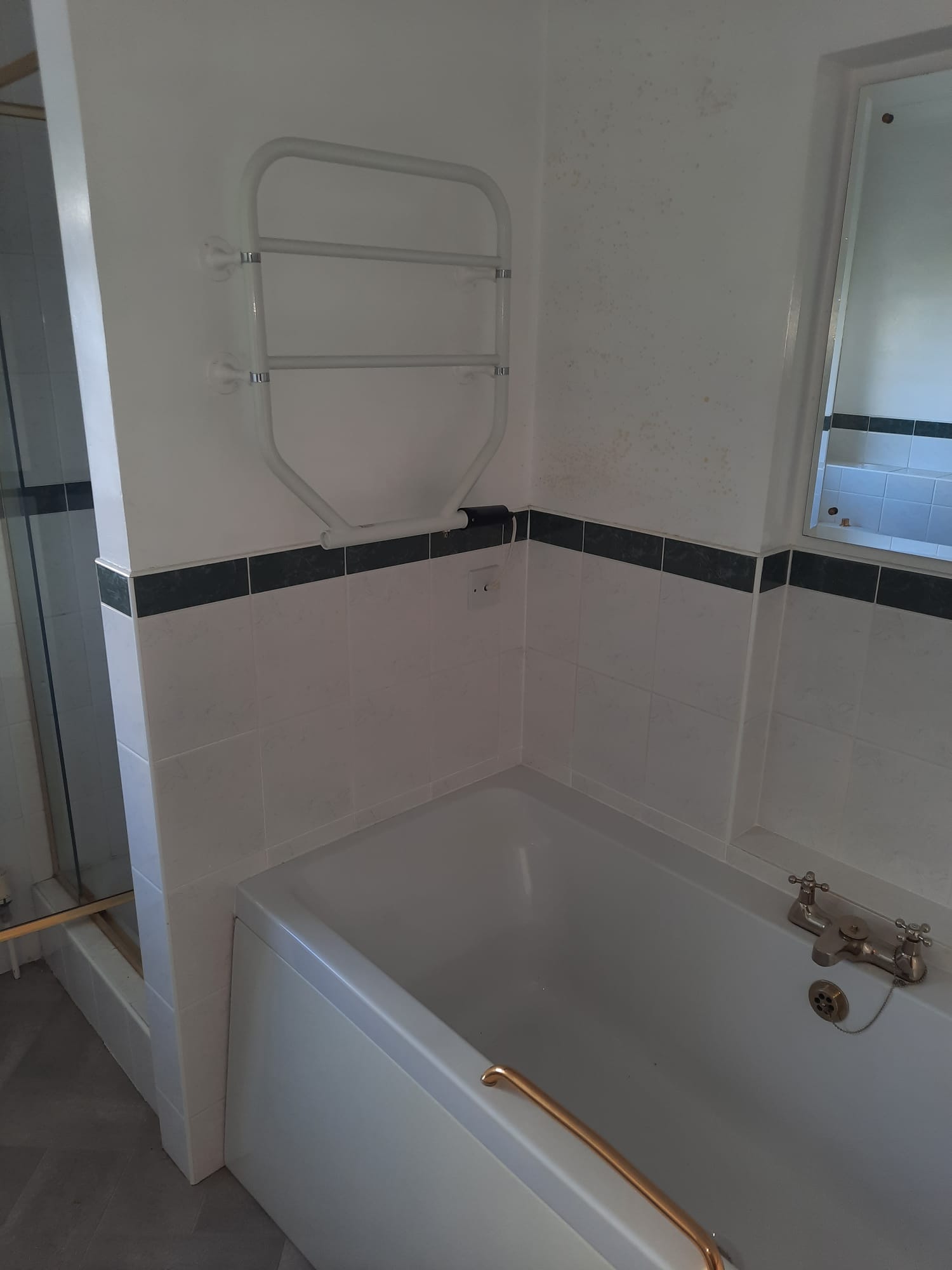 Bathroom Renovation Before and After - H2 Bathrooms Project